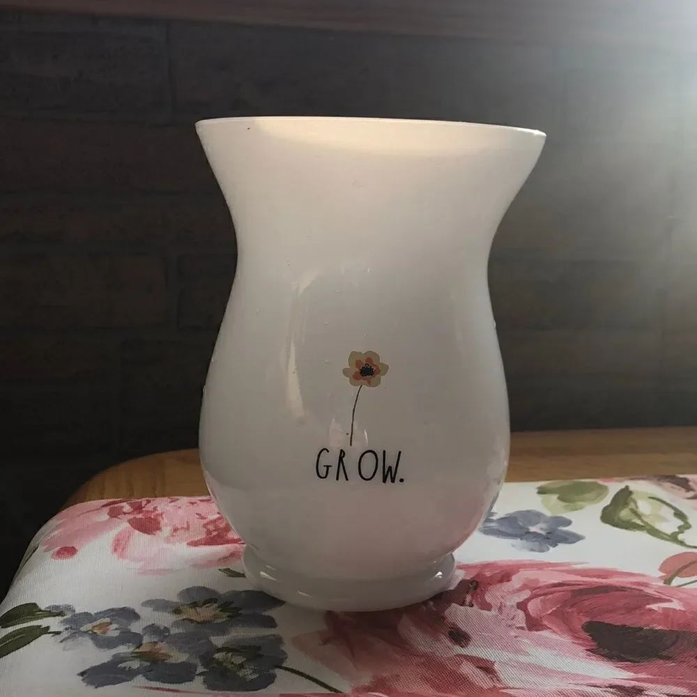 Rae Dunn Vase  - Picture 2 of 4